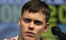 Top filme cu Bill Skarsgard