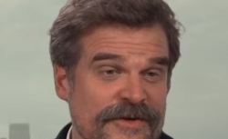 Top filme cu David Harbour