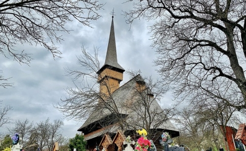 Biserica de lemn din Desești