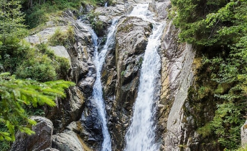 Cascada Lolaia