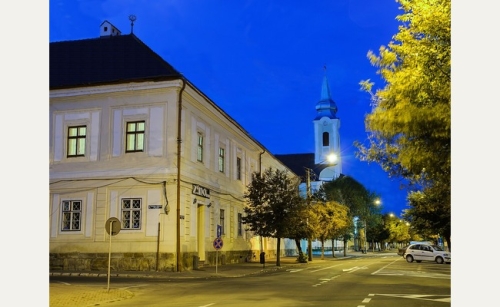 Biserica romano-catolică Sfânta Treime din Bistrița
