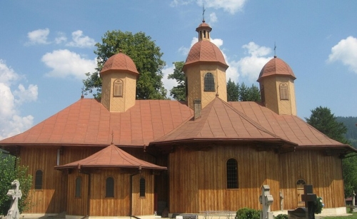 Biserica Nașterea Maicii Domnului din Câmpulung Moldovenesc