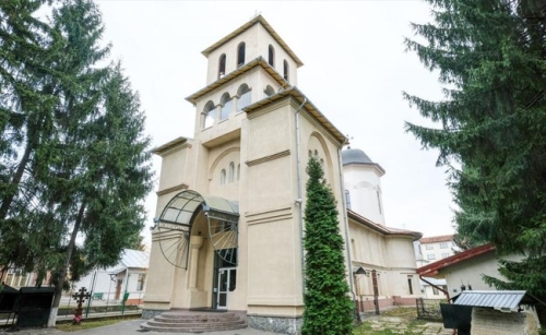 Biserica Sfânta Treime–Piață din Câmpina