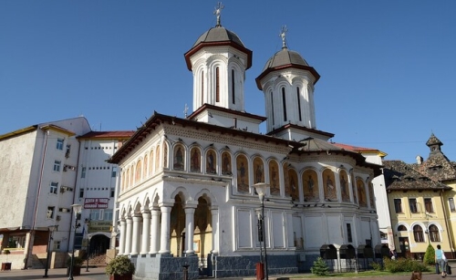 Biserica Sfinții Voievozi din Târgu Jiu